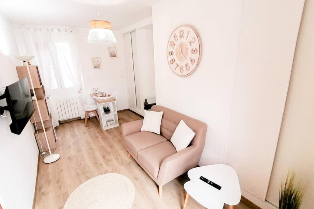 Appartement Le Cocoon / Proche Gare / Netflix à Sens Extérieur photo